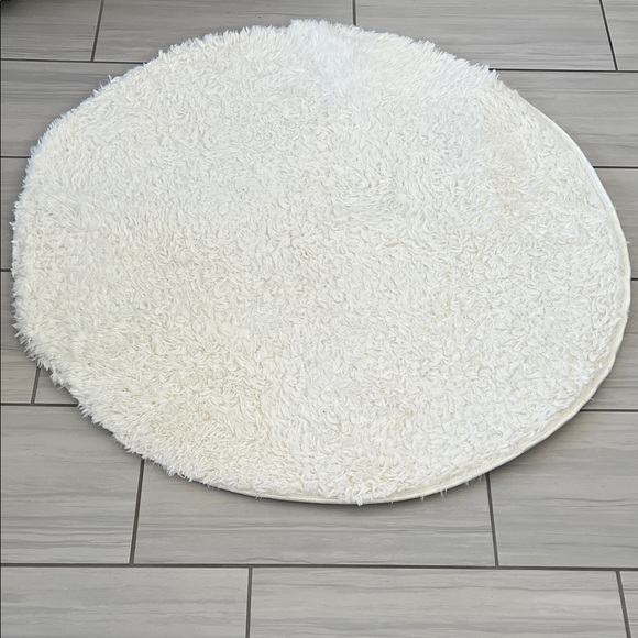 Other - Plush Shag 4 Foot White Round Memory Sponge Area Rug